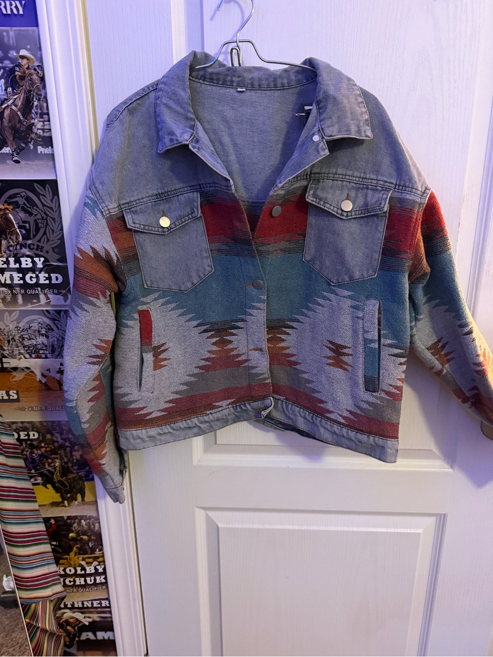 Cropped Aztec-Pattern Denim Jacket - Multicolor